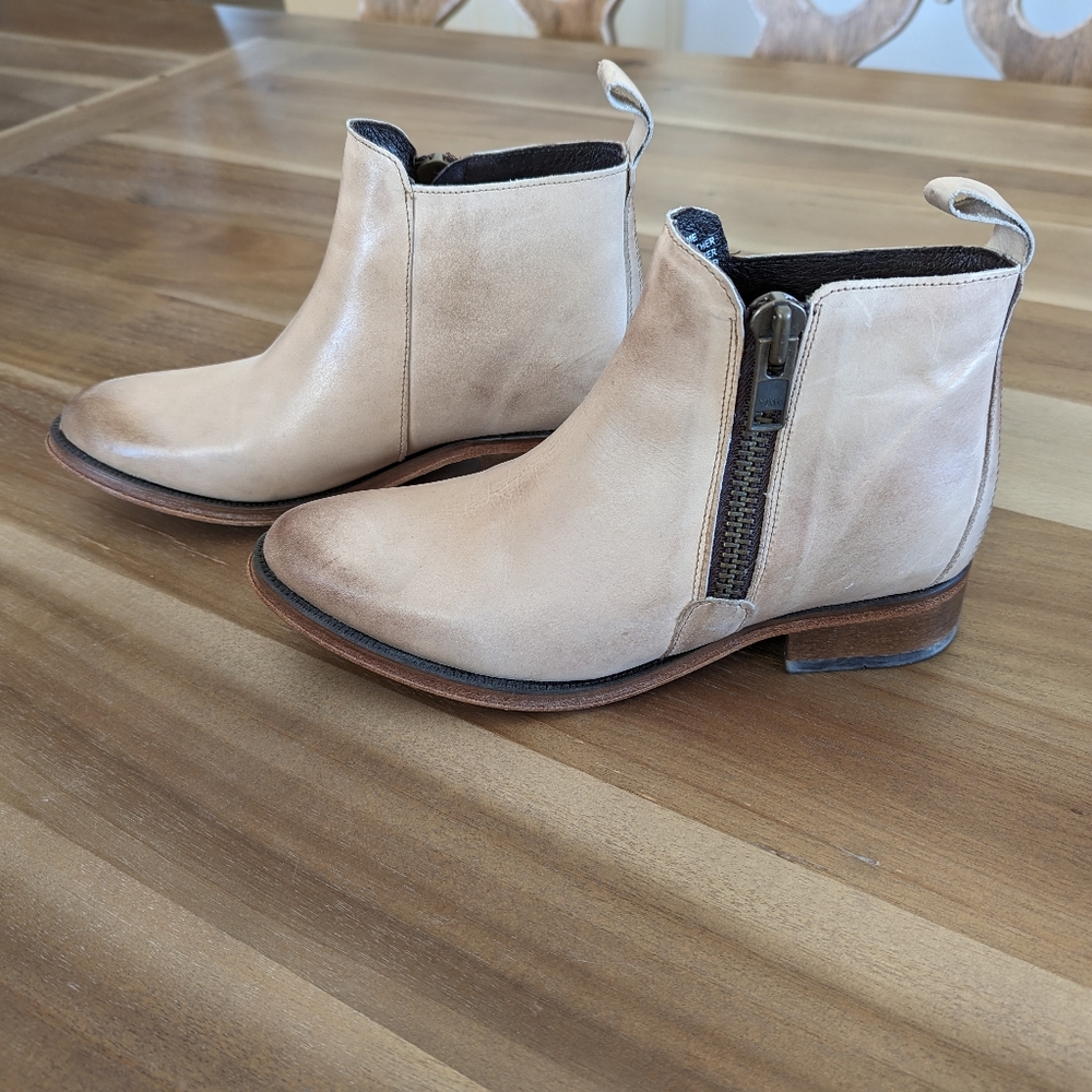 Genuine Perre Hardy boots, 8.5, like new